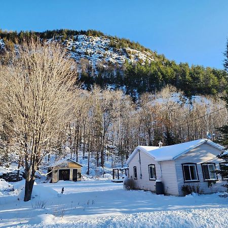 サン・タレクシ・デ・モン Chalet Falaise By Chalets Nabuヴィラ エクステリア 写真