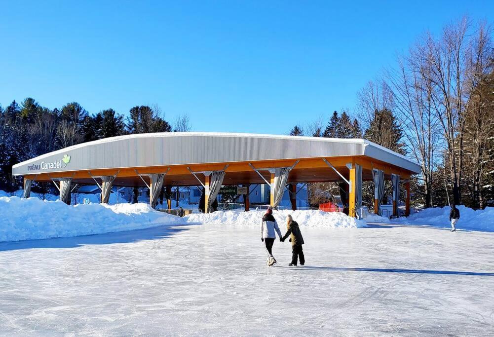 サン・タレクシ・デ・モン Chalet Falaise By Chalets Nabuヴィラ エクステリア 写真